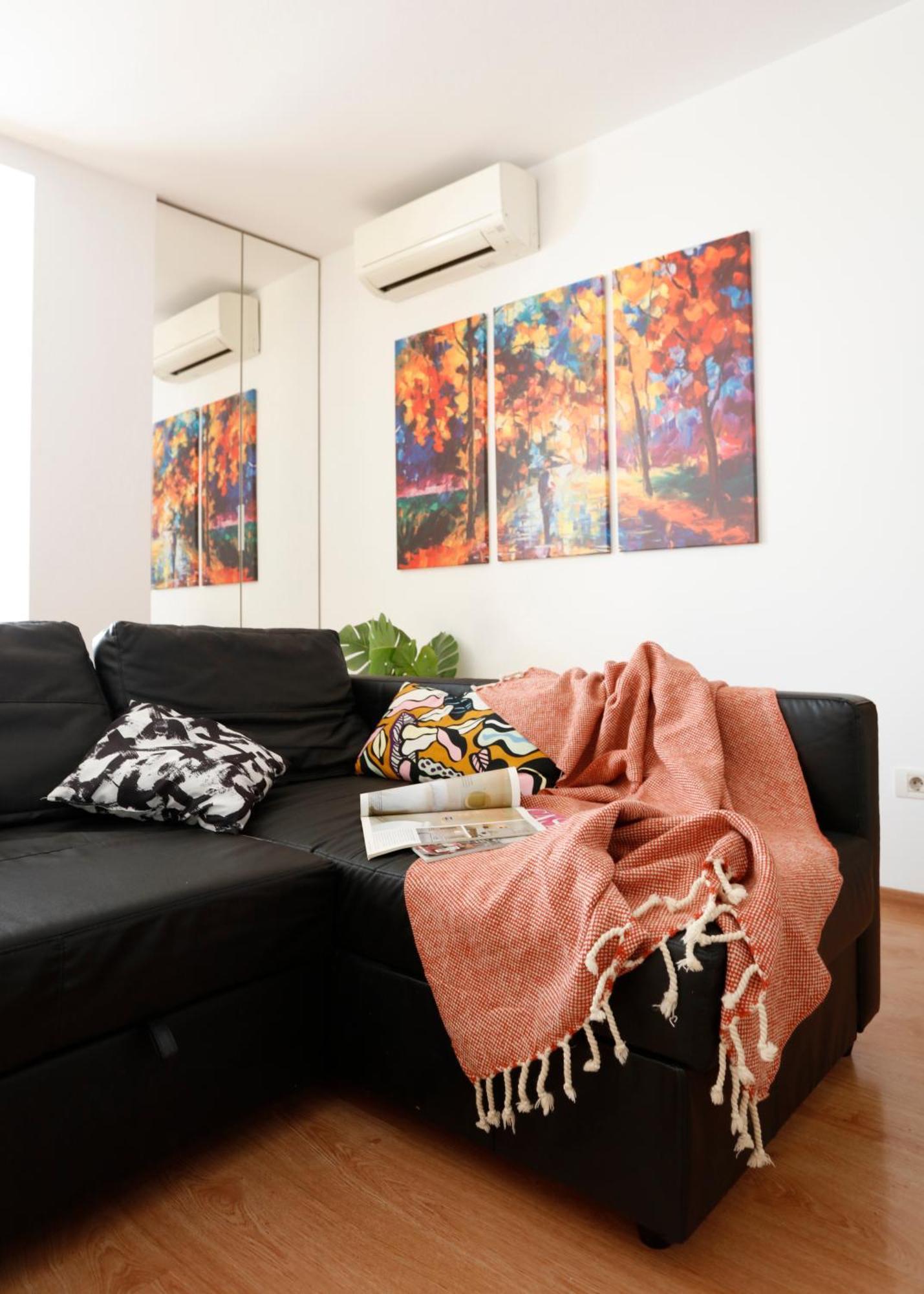 Enchanting Retreat - Historic Old Town - Pet-Friendly Haven - Steps From Unirii ブカレスト エクステリア 写真