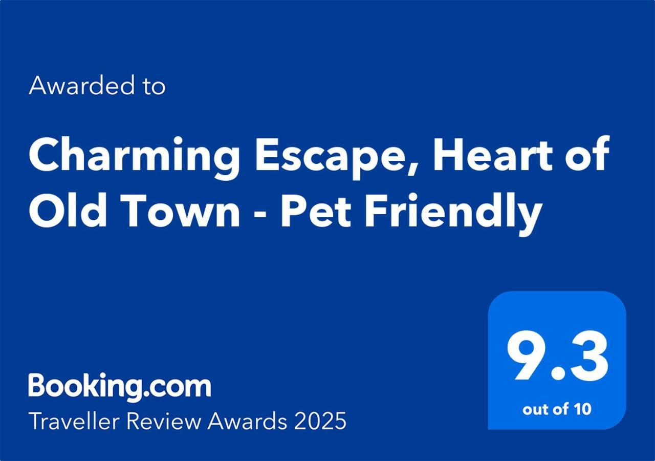 Enchanting Retreat - Historic Old Town - Pet-Friendly Haven - Steps From Unirii ブカレスト エクステリア 写真